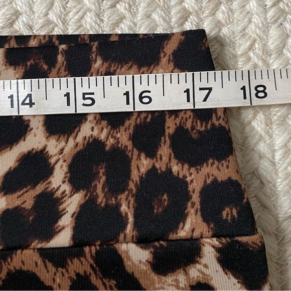 🩵Leopard Print Mini Skirt - Picture 2 of 6
